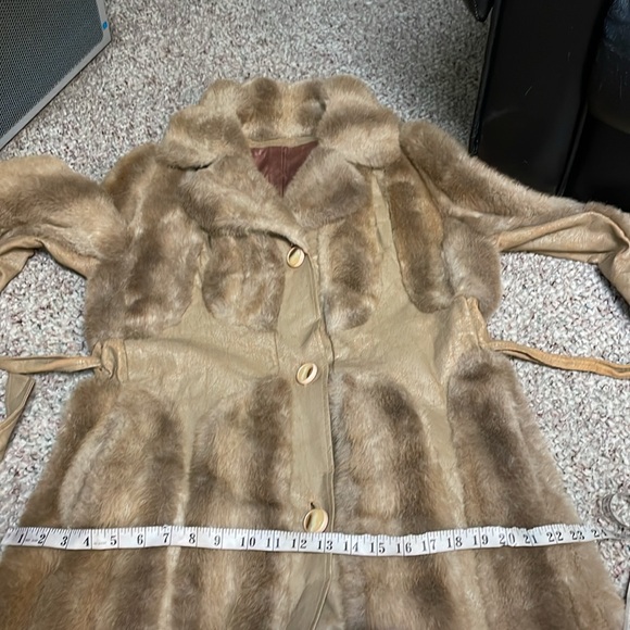 Vintage 70s faux fur vegan leather long belted coat - Picture 6 of 12
